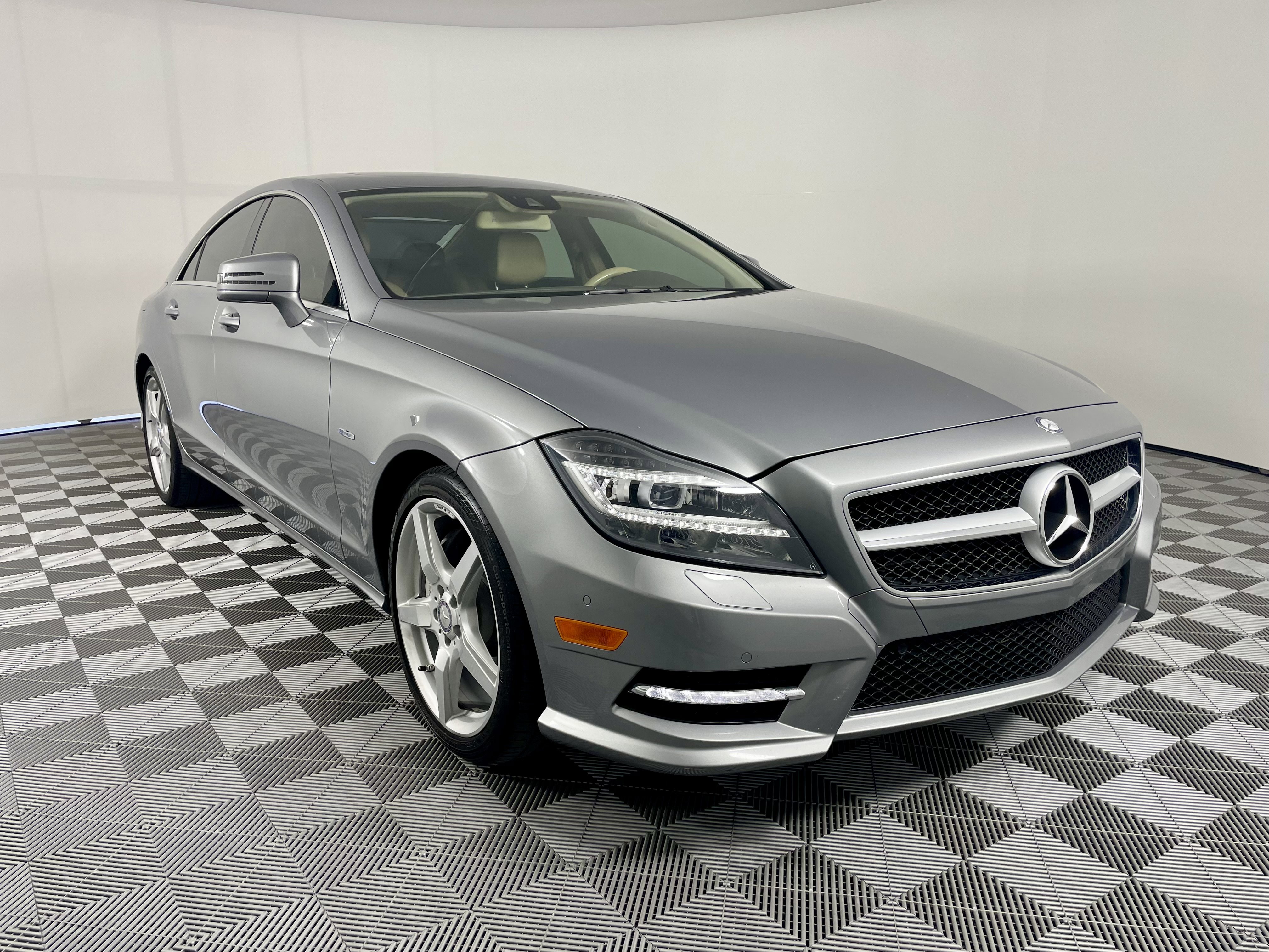 Used 2012 Mercedes-Benz CLS 550 image 7