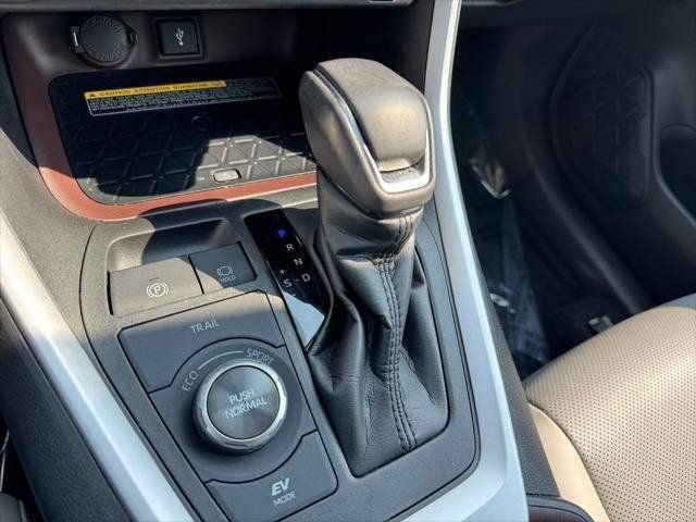 Certified 2021 Toyota RAV4 Limited AWD/4WD image 87