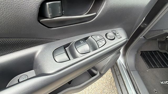 New 2025 Nissan Kicks Play S image 20