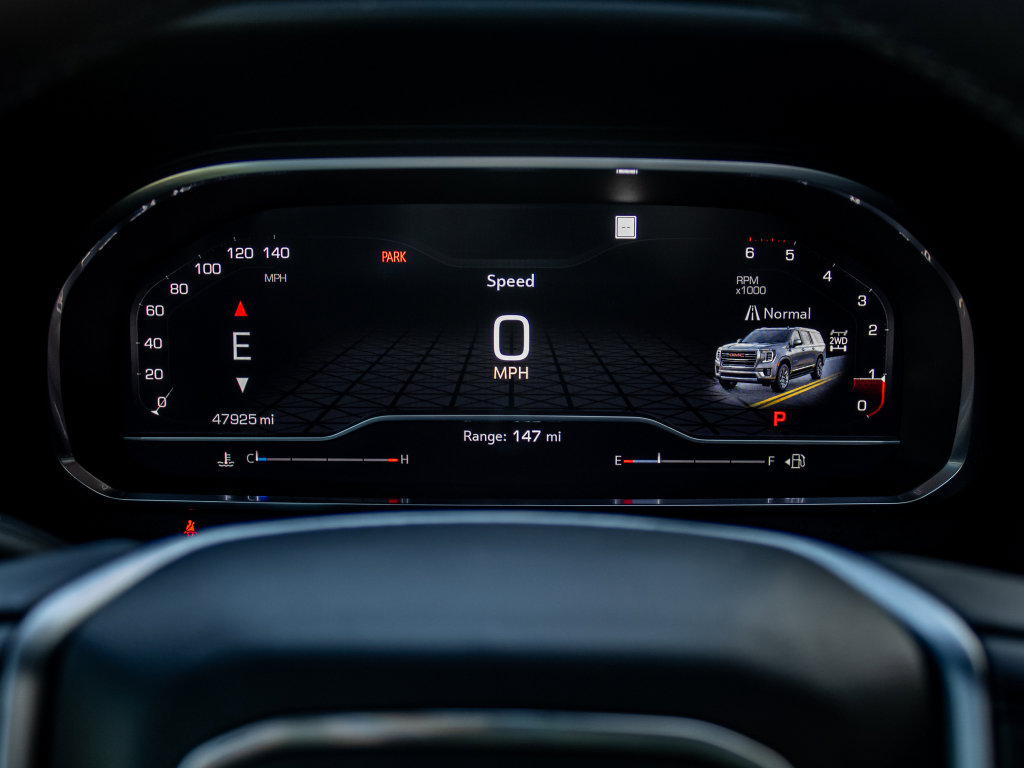 Used 2022 GMC Yukon XL SLT w/ SLT Premium Package image 32