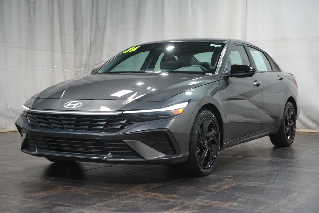 Certified 2026 Hyundai Elantra Sport FWD image 2
