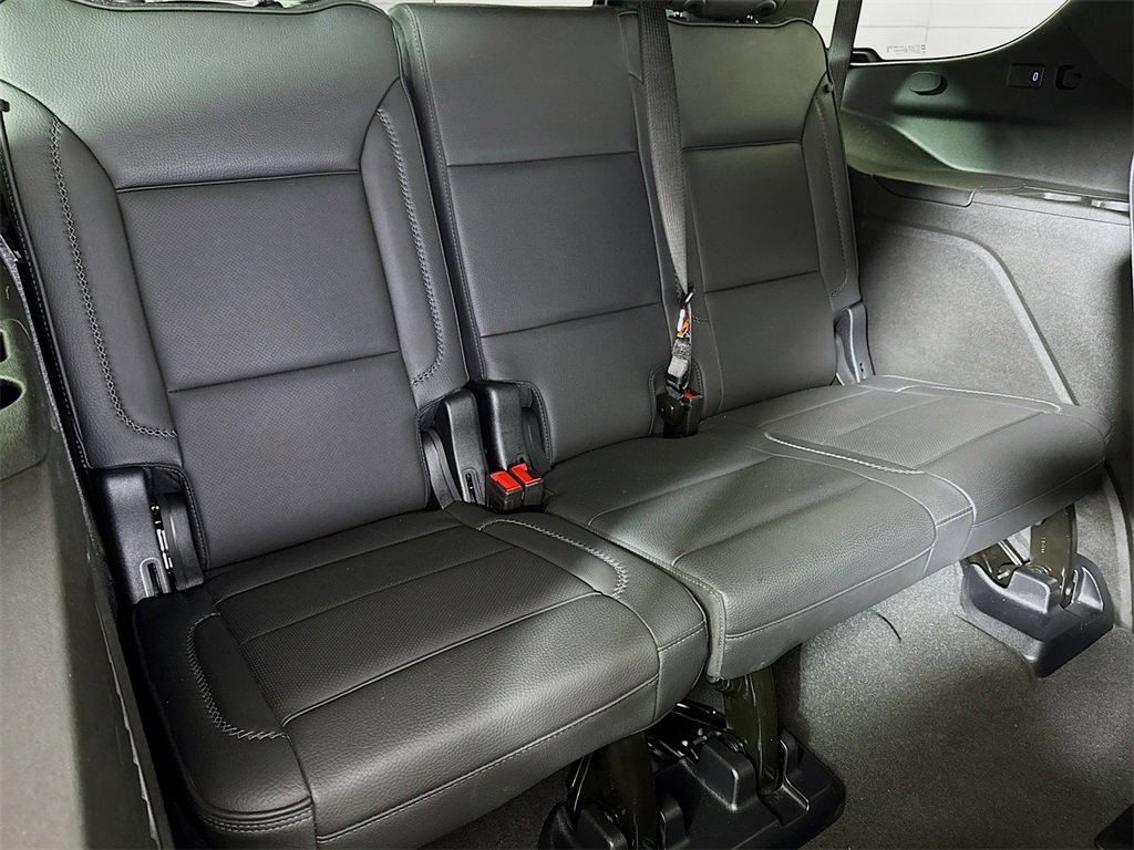 Certified 2025 GMC Yukon Denali image 26