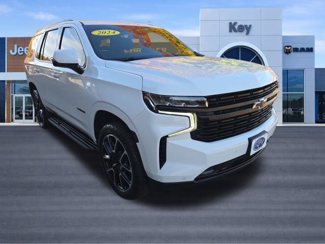 Used 2023 Chevrolet Tahoe RST w/ Luxury Package AWD/4WD image 3