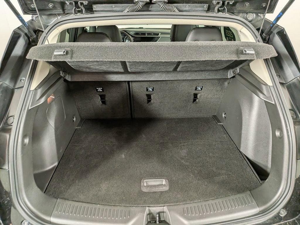 Certified 2023 Buick Encore GX Preferred w/ Cold Weather Comfort Package AWD/4WD image 11