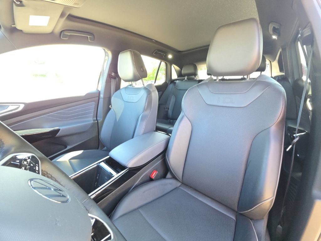 Certified 2023 Volkswagen ID.4 Pro S Plus AWD/4WD image 12