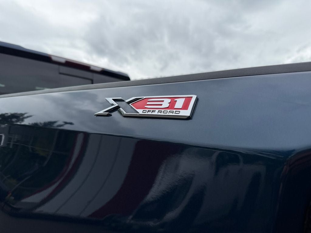 Used 2019 GMC Sierra 1500 SLT w/ SLT Premium Package AWD/4WD image 35