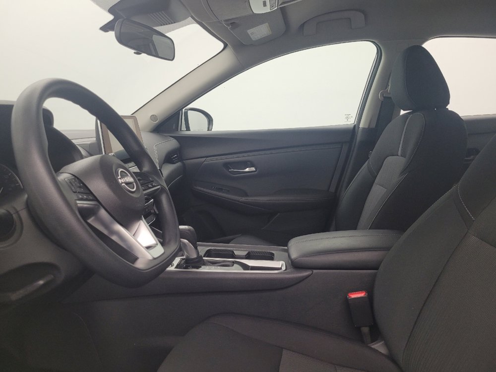 Used 2025 Nissan Sentra SV FWD image 17
