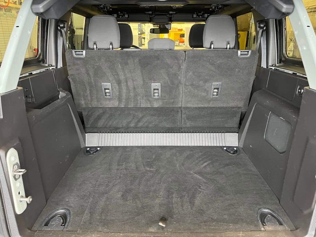 Used 2023 Ford Bronco Wildtrak image 29