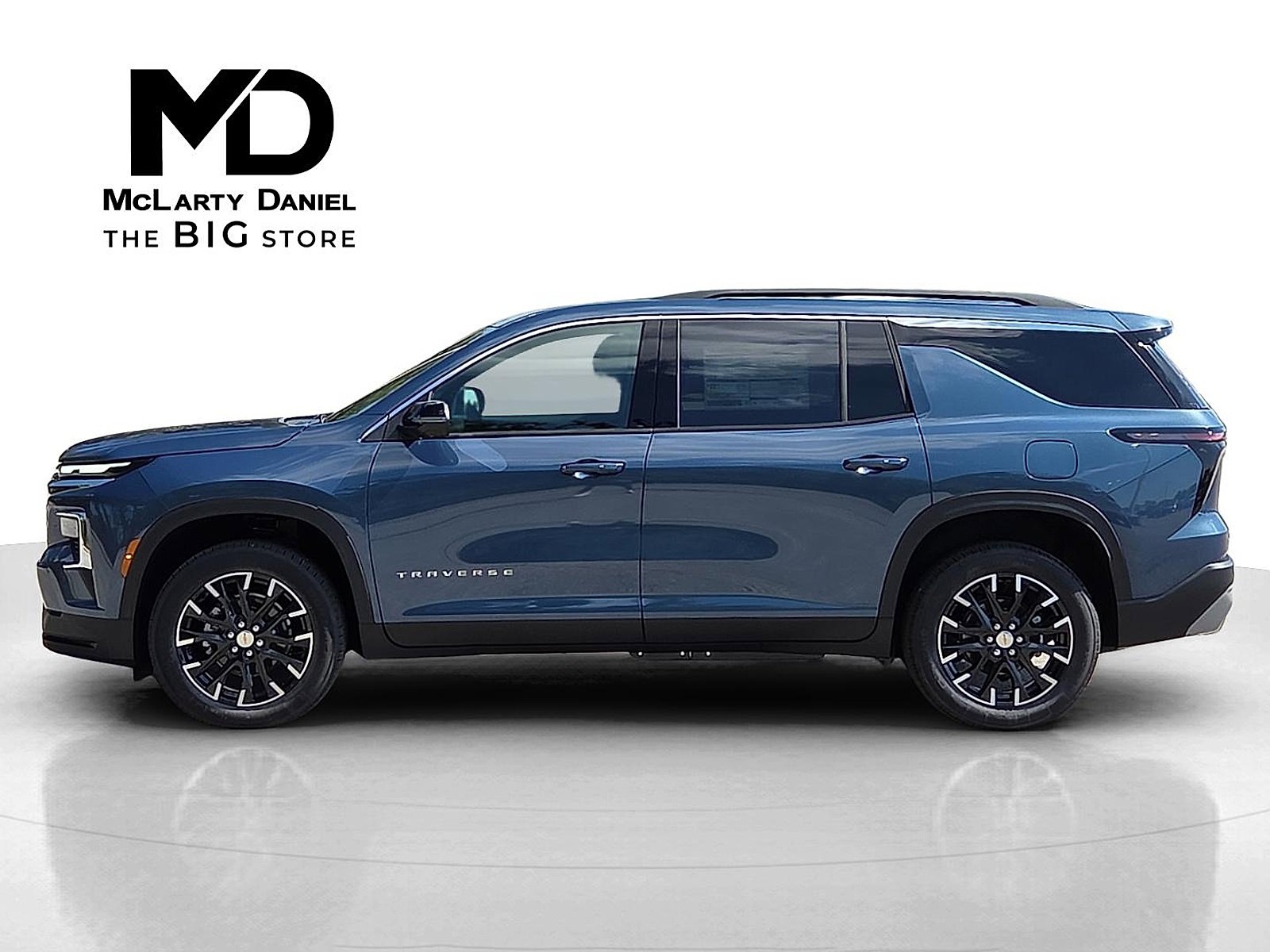New 2026 Chevrolet Traverse LT w/ Sun and Wheel Package image 3
