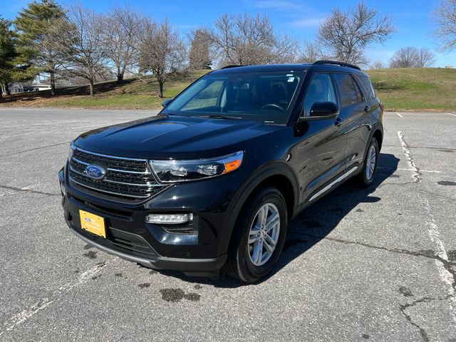 Certified 2023 Ford Explorer XLT w/ Equipment Group 202A image 4