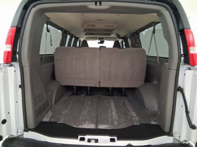 Used 2024 Chevrolet Express 3500 LT w/ LT Preferred Equipment Group RWD image 17