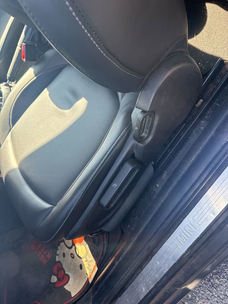 Used 2015 MINI Cooper 2-Door Hardtop image 47