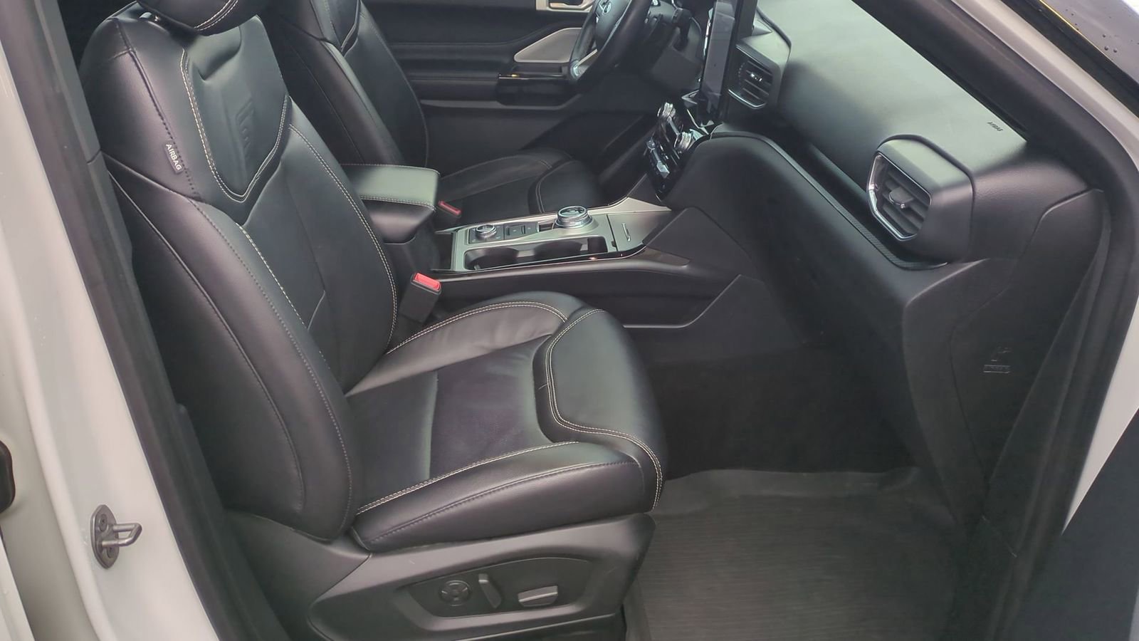 Used 2022 Ford Explorer ST w/ Equipment Group 401A image 24