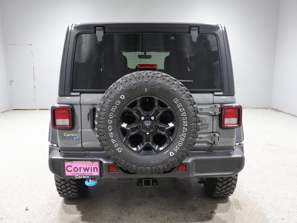 Used 2023 Jeep Wrangler Unlimited w/ Cold Weather Group AWD/4WD image 3