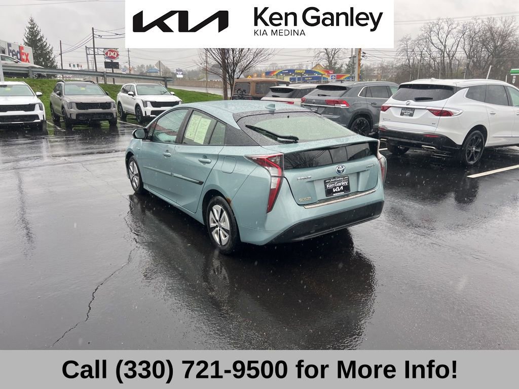 Used 2016 Toyota Prius Four w/ Advanced Technology Package image 14
