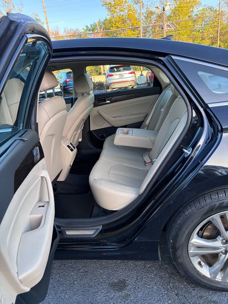 Used 2019 Hyundai Sonata Limited w/ Ultimate Package 04 FWD image 22