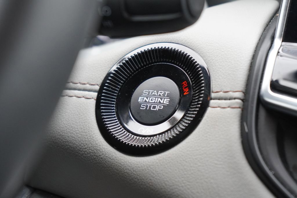 Used 2023 Jeep Compass Limited AWD/4WD image 22