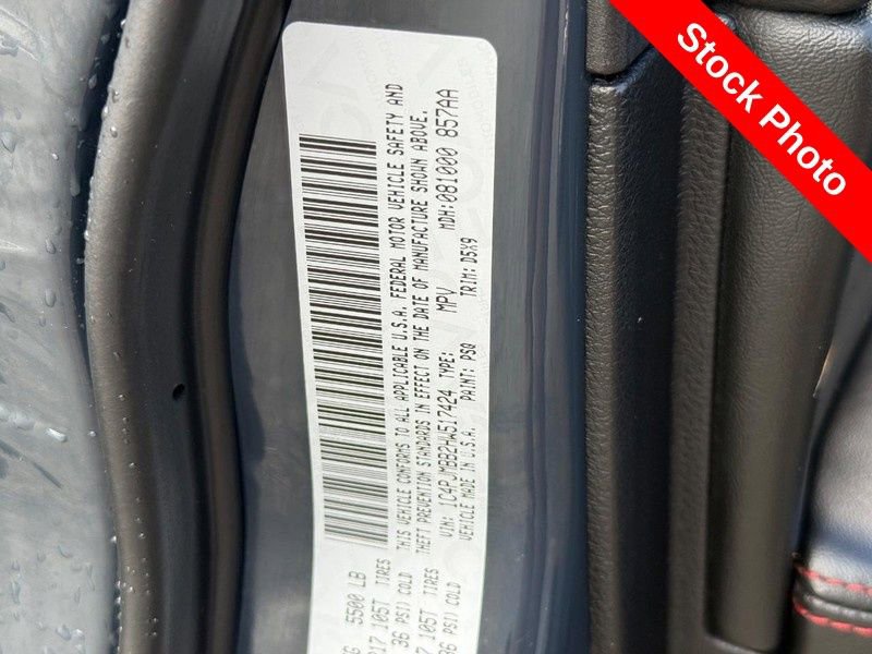 Used 2017 Jeep Cherokee Trailhawk image 32