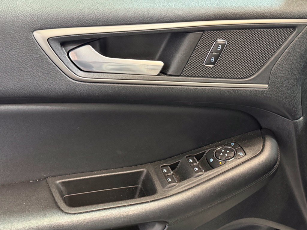 Used 2022 Ford Edge SEL w/ Convenience Package AWD/4WD image 18