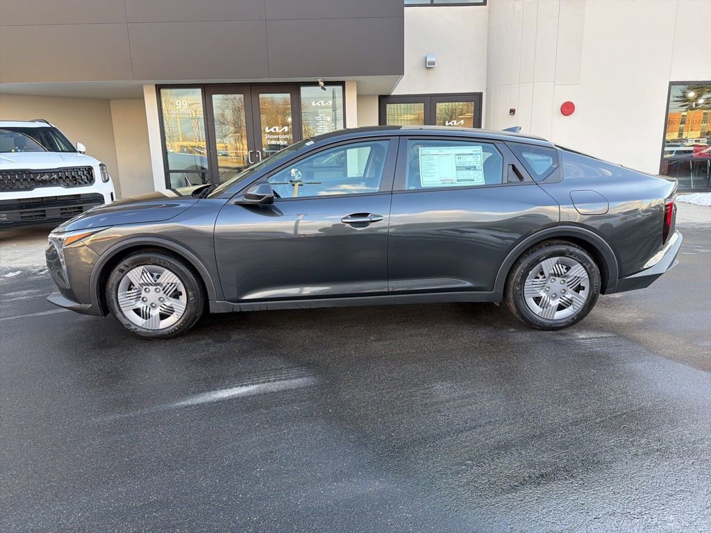 New 2025 Kia K4 LX image 2