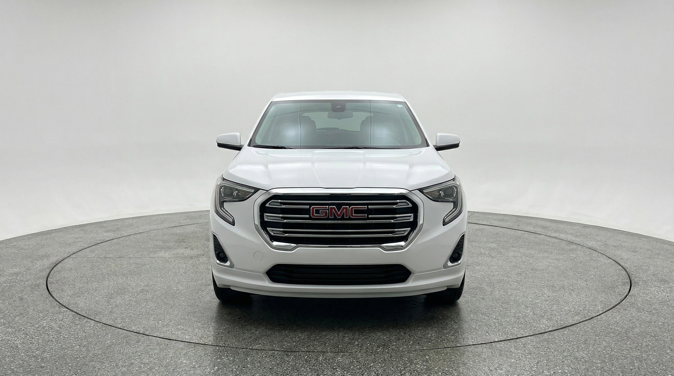 Used 2024 GMC Terrain SLT image 2