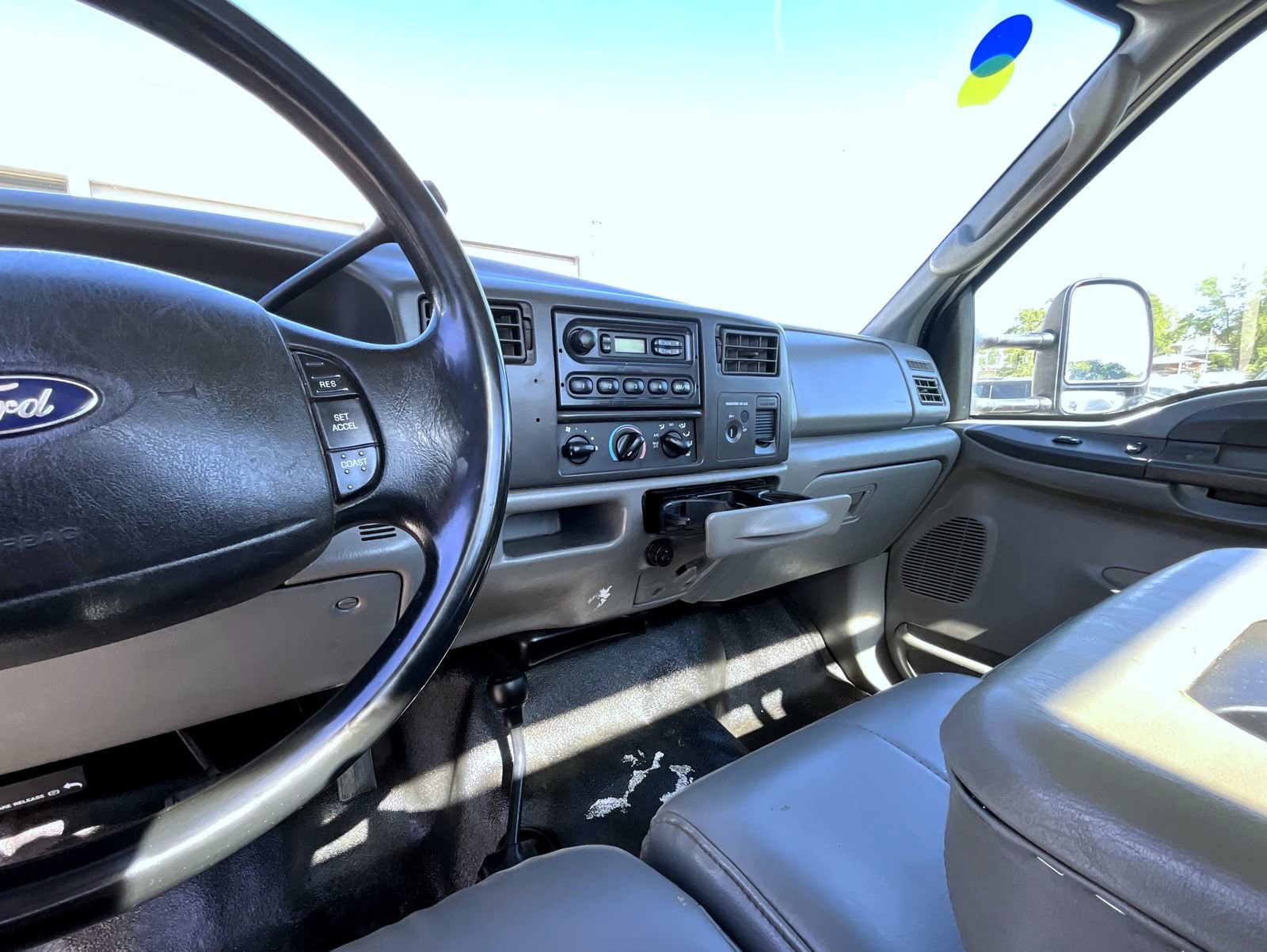 Used 2004 Ford F550 4x4 Regular Cab Super Duty image 13