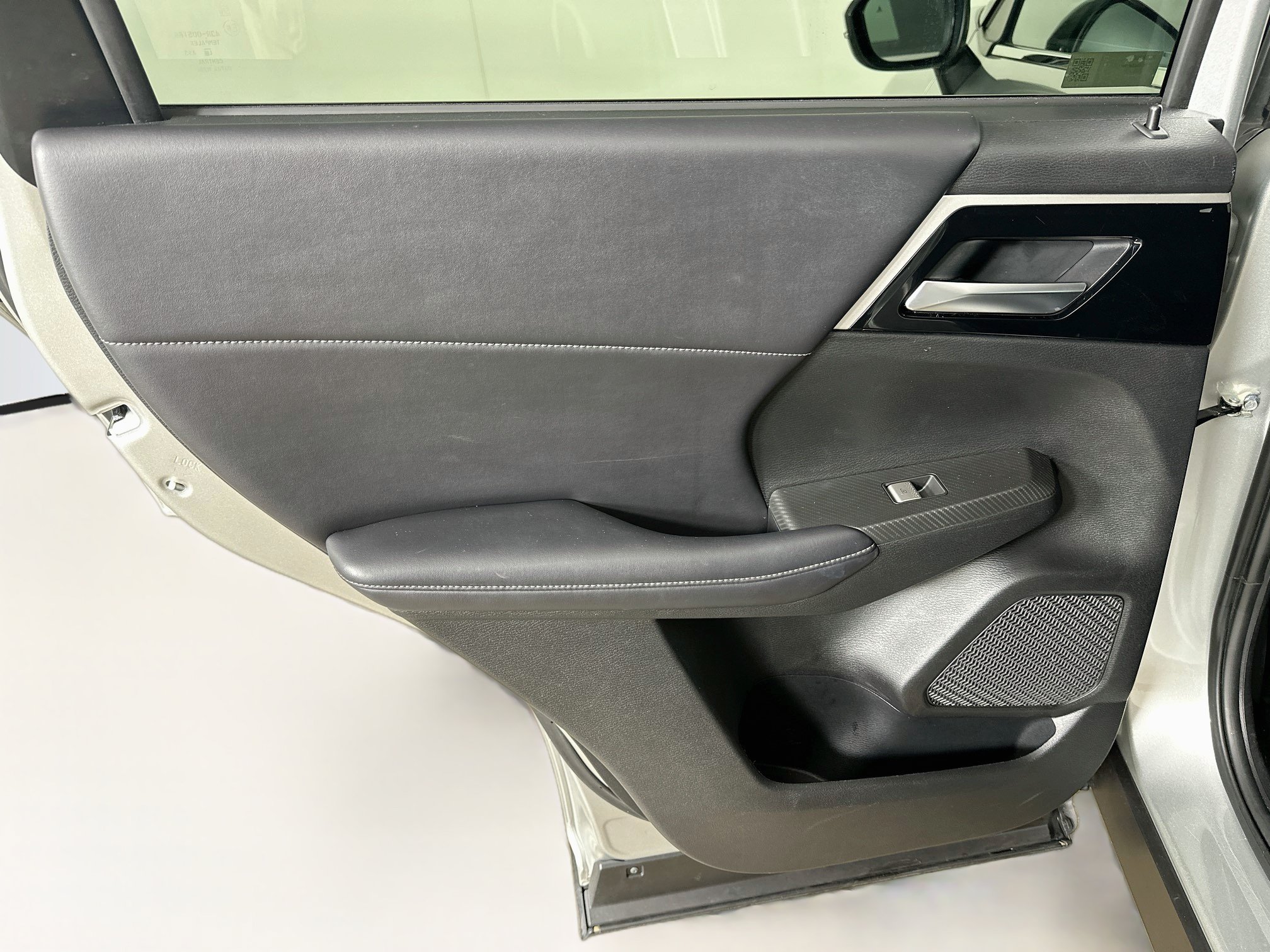Used 2024 Mitsubishi Outlander SE FWD image 26