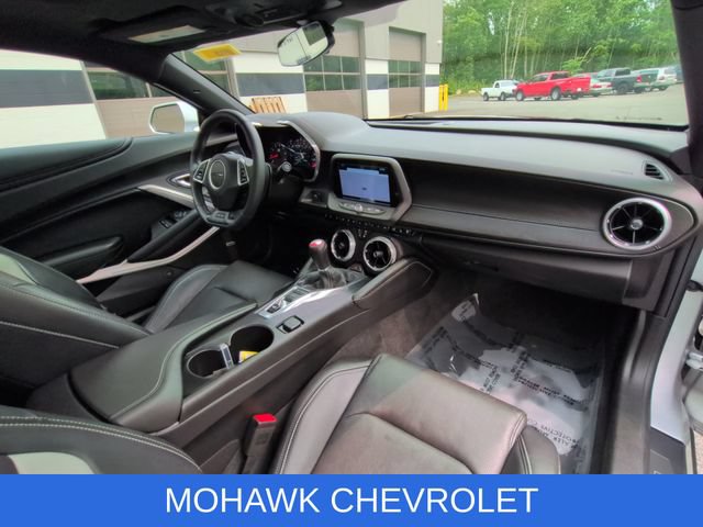 Used 2017 Chevrolet Camaro SS RWD image 30