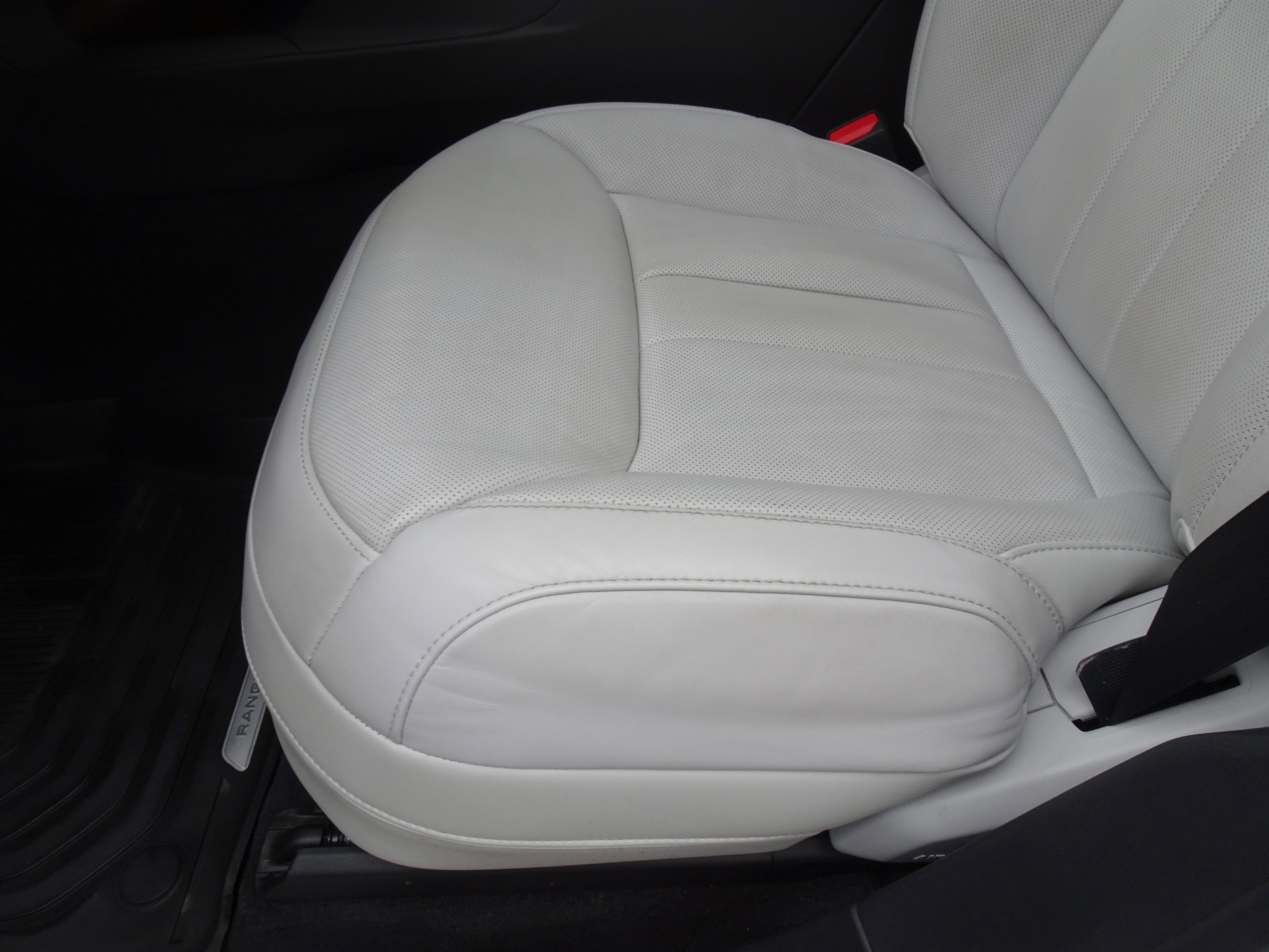 Certified 2023 Land Rover Range Rover Sport SE image 14