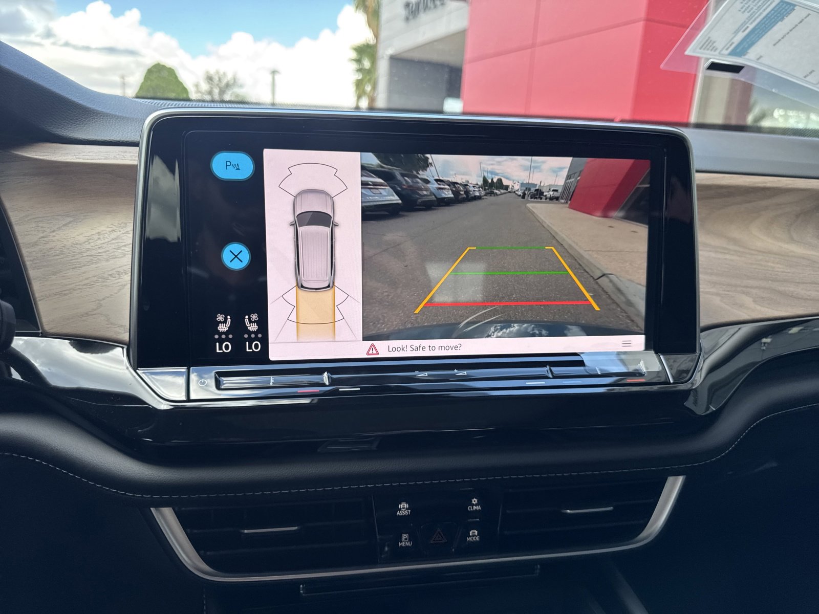 New 2026 Volkswagen Atlas SE image 27