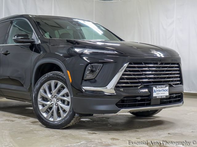 Certified 2025 Buick Enclave Preferred image 3