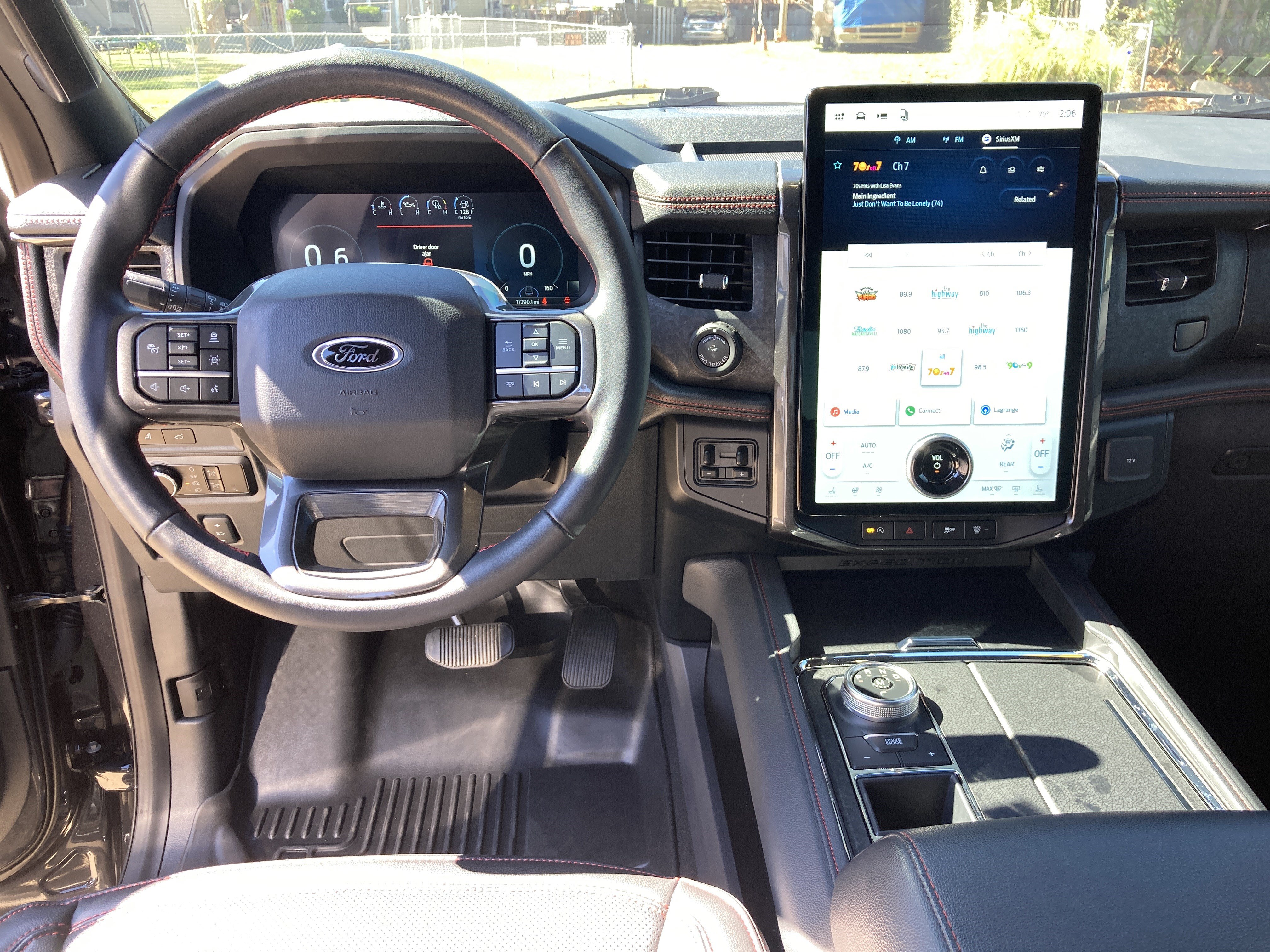 Used 2024 Ford Expedition Limited RWD image 15