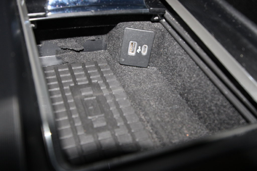 Used 2024 Lincoln Corsair AWD w/ Equipment Group 101A image 18