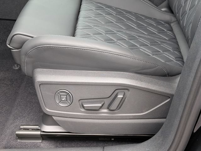 New 2026 Audi SQ5 Premium Plus AWD/4WD image 9