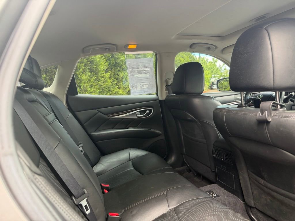 Used 2012 INFINITI M35 w/ Premium Pkg RWD image 14