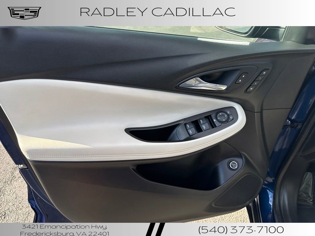 Used 2022 Buick Encore GX Essence w/ Advanced Technology Package image 5