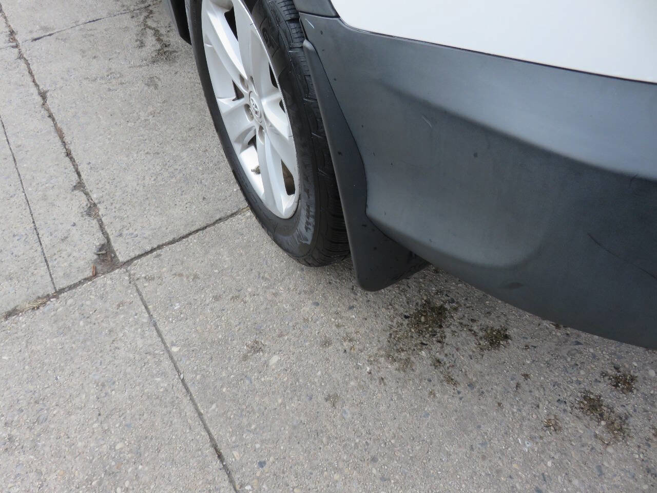 Used 2014 Toyota RAV4 XLE image 34