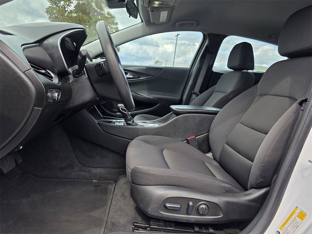 Used 2024 Chevrolet Malibu LT image 11