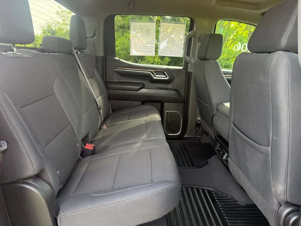 Used 2023 Chevrolet Silverado 1500 LT AWD/4WD image 15