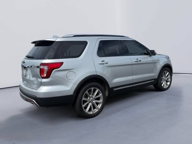 Used 2017 Ford Explorer Limited FWD image 3