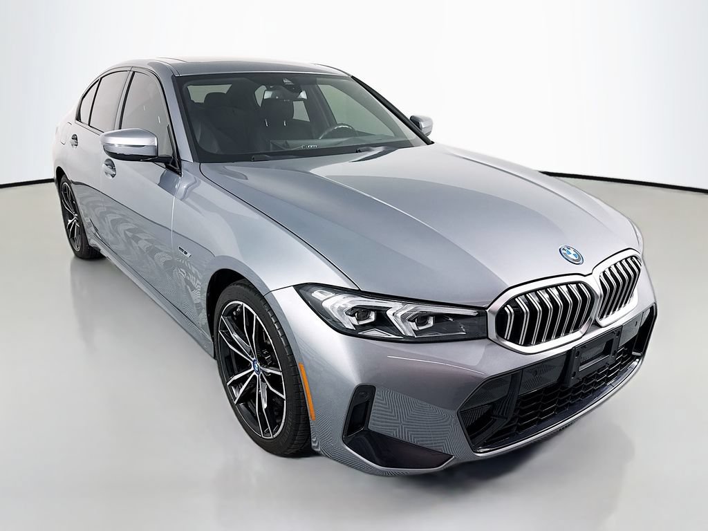 Used 2023 BMW 330e xDrive w/ M Sport Package AWD/4WD image 7