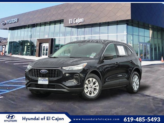 Used 2023 Ford Escape Active image 1