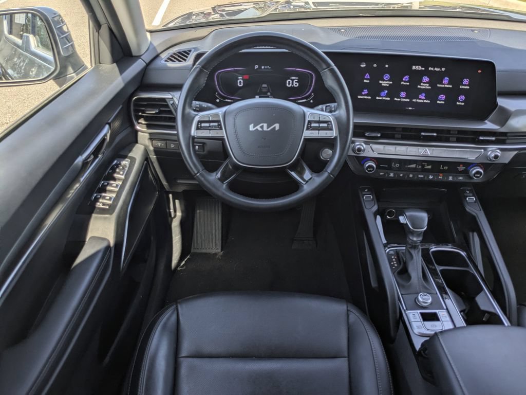 Used 2025 Kia Telluride S FWD image 23