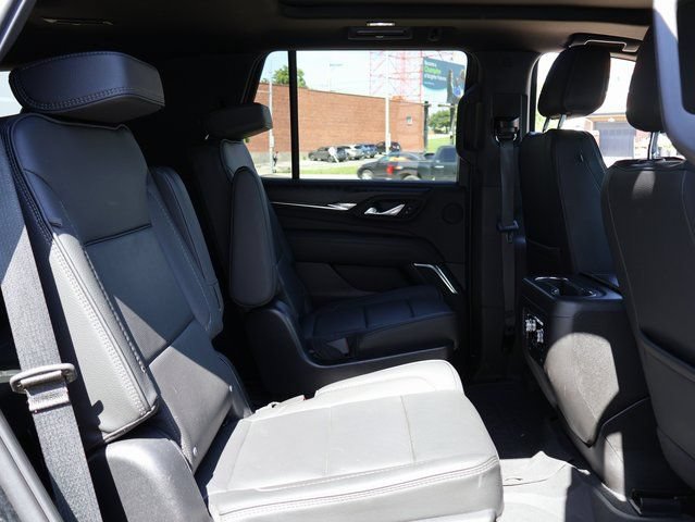 Used 2023 GMC Yukon Denali AWD/4WD image 13