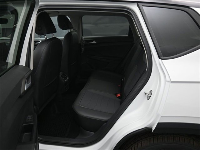 New 2026 Volkswagen Taos SE image 11