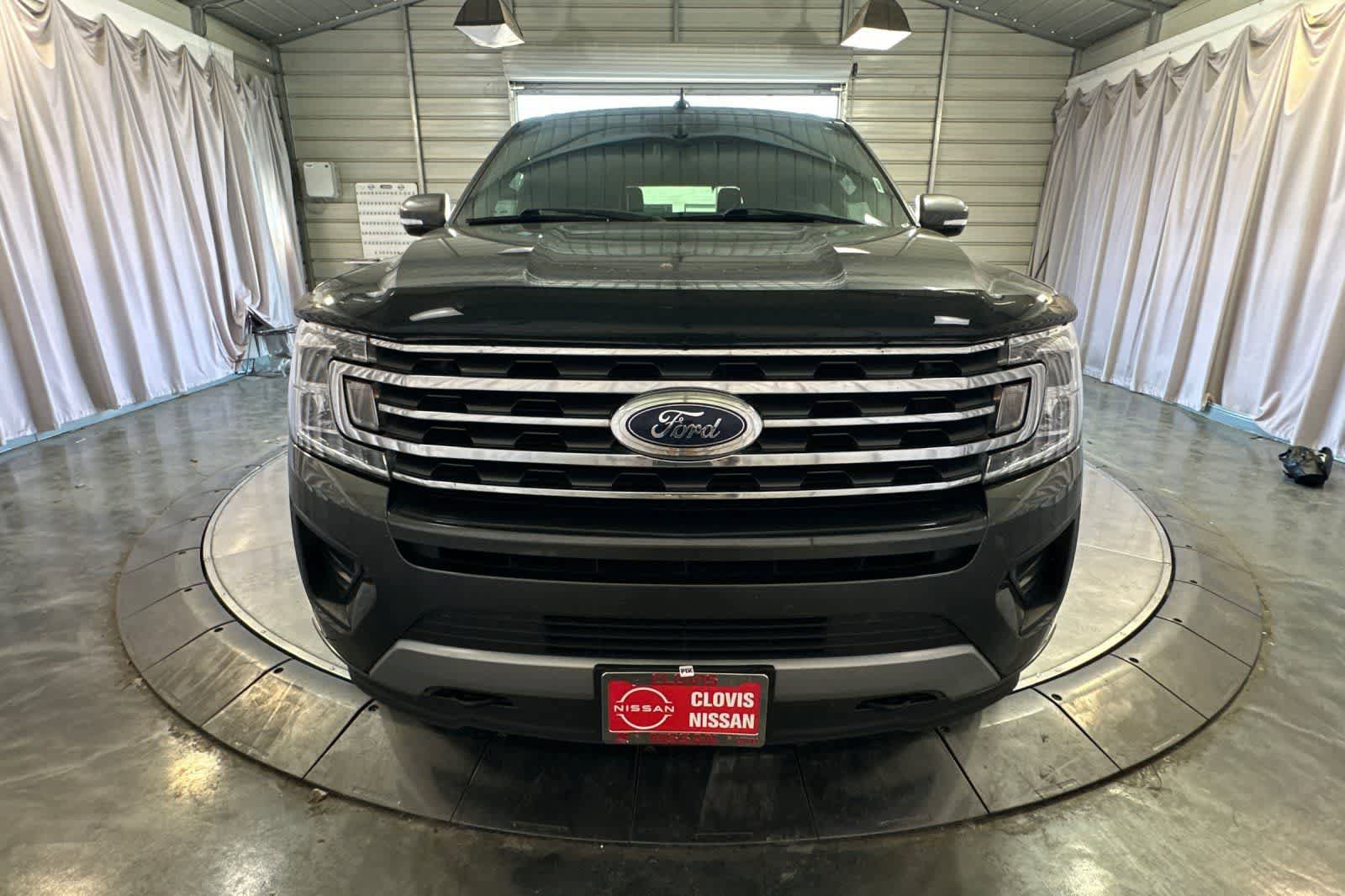 Used 2020 Ford Expedition XLT w/ Equipment Group 202A AWD/4WD image 11