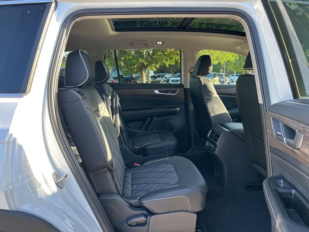 New 2026 Volkswagen Atlas SEL Premium R-Line AWD/4WD image 48