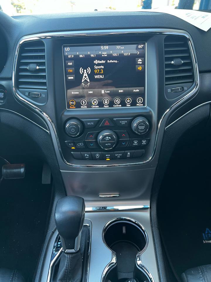 Used 2018 Jeep Grand Cherokee Limited AWD/4WD image 16