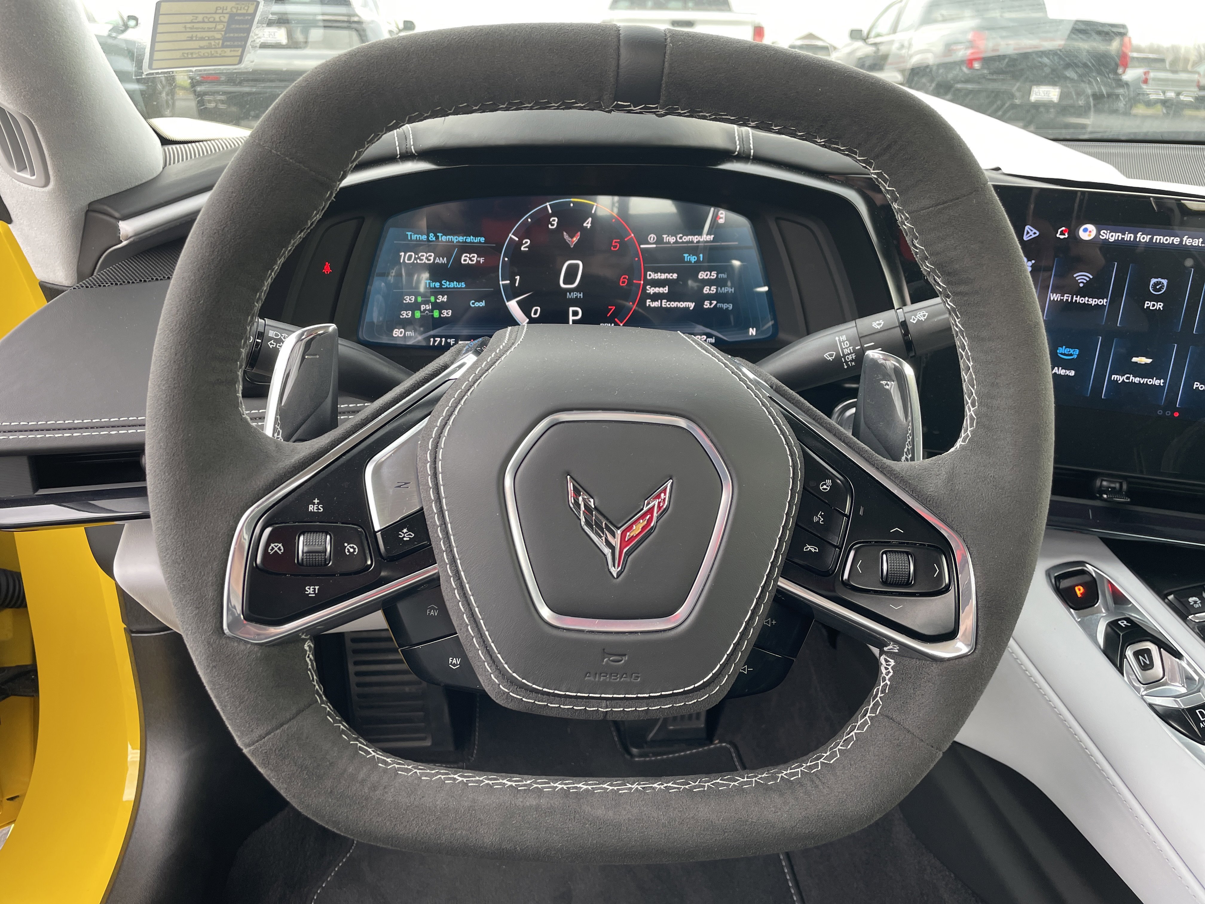 Used 2025 Chevrolet Corvette Stingray Premium Conv w/ Z51 Performance Package RWD image 10