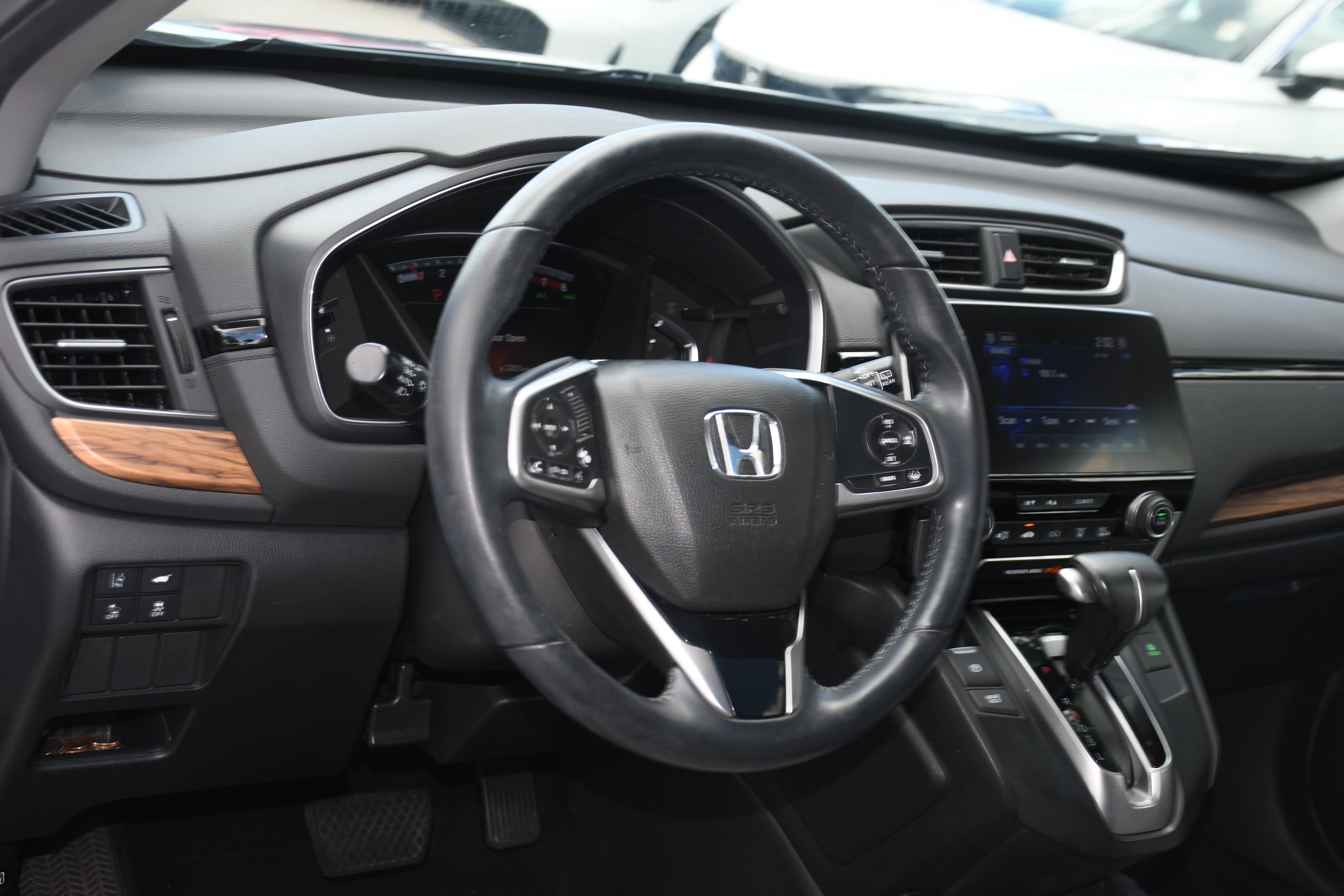 Used 2017 Honda CR-V Touring image 10